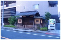 141206_マンションの門.jpg