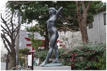 20200104_船橋の公園の銅像.JPG